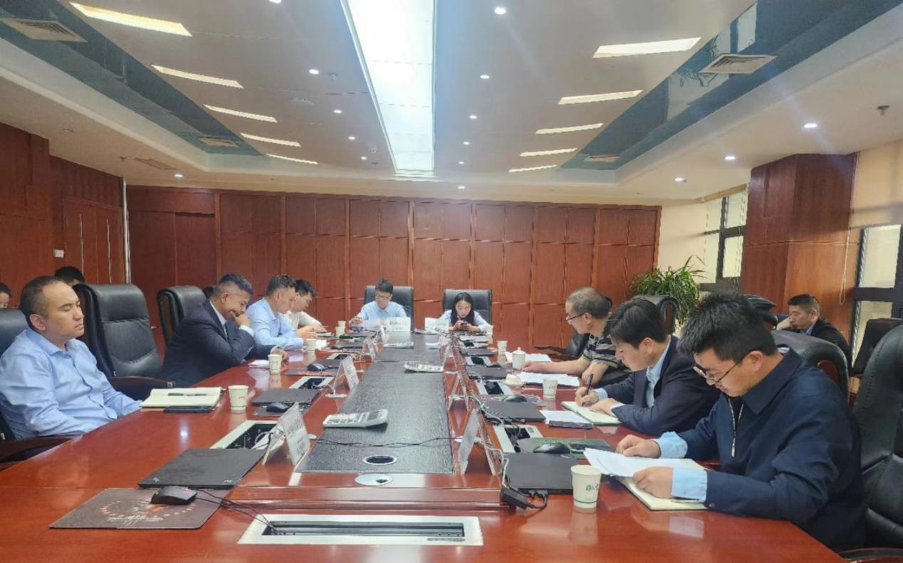 会议现场联合授信2.png